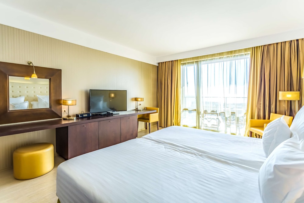 Barcelo Royal Beach 10/63