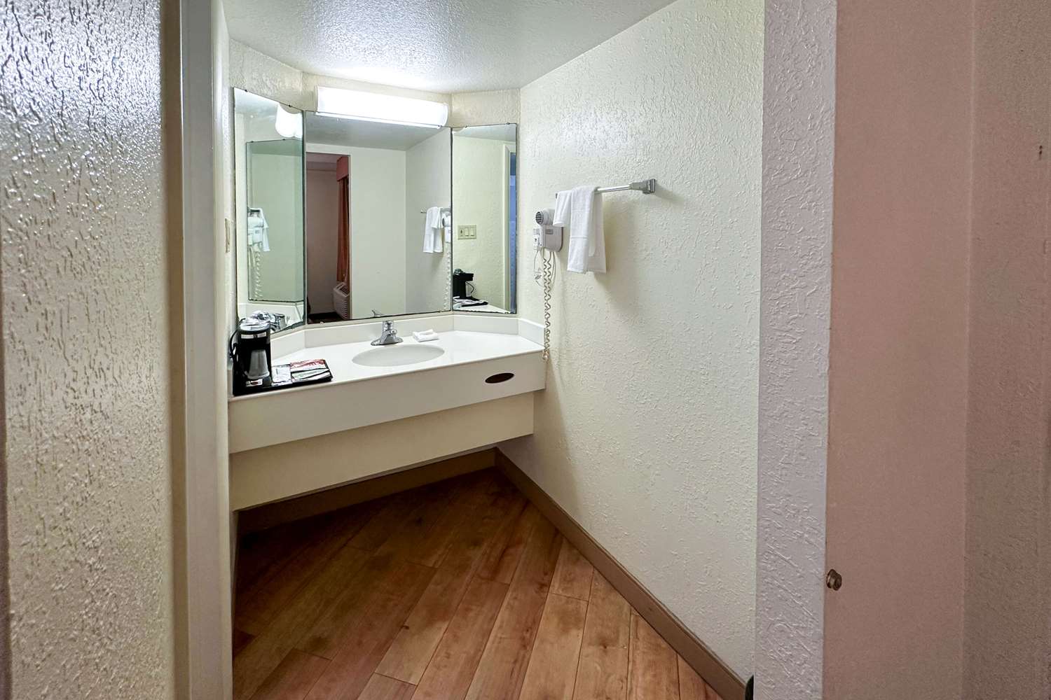 Econo Lodge Augusta North - Washington Road 31/31