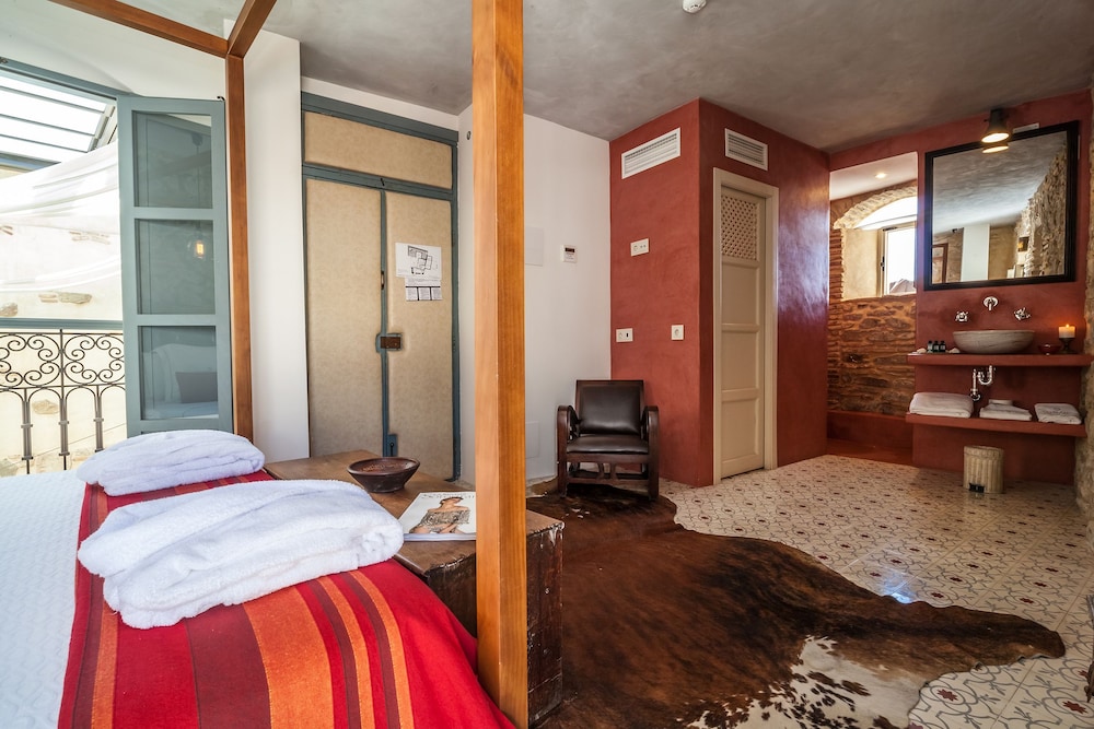THE RIAD 3/28