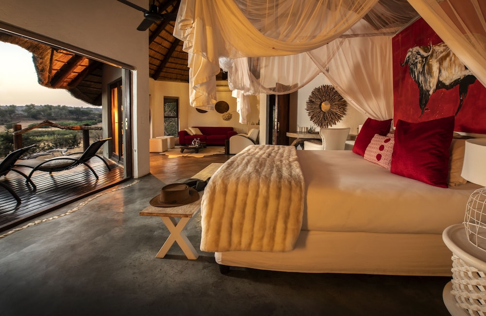 Pondoro Game Lodge 8/66