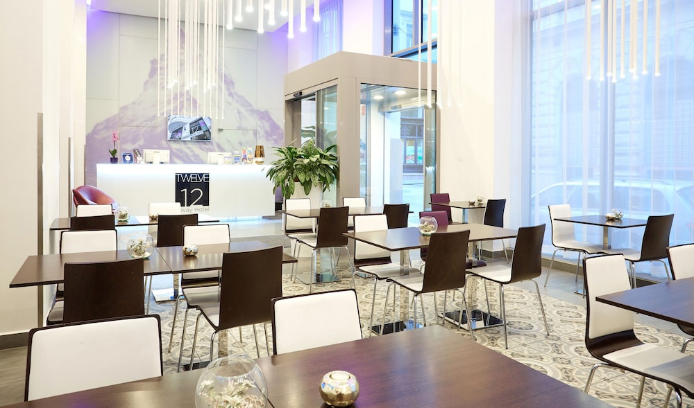 12 Revay Hotel 40/62