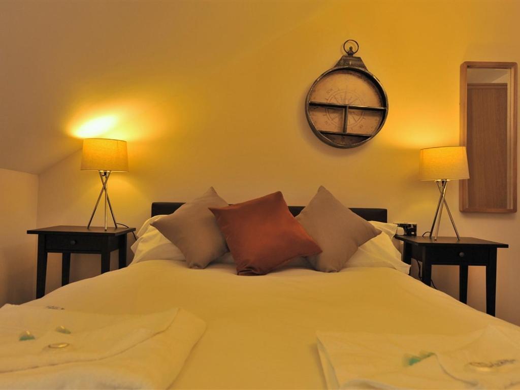 Gail's Guest House 3/7