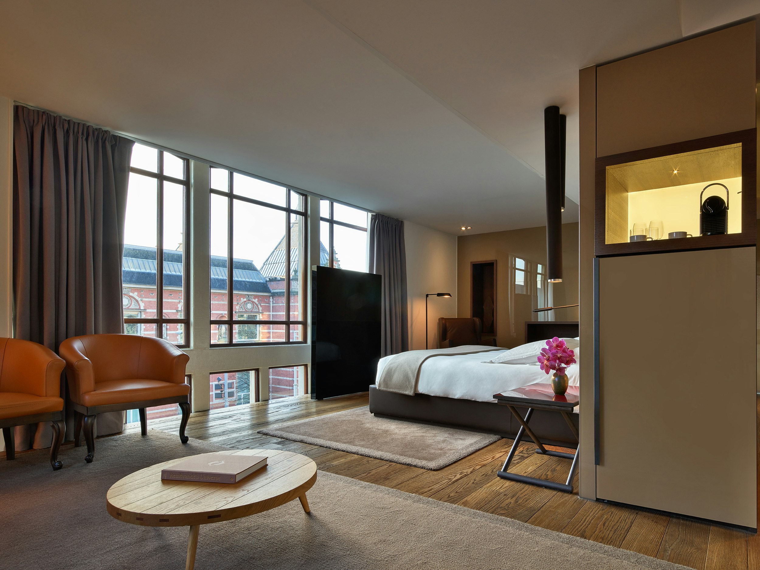 GRAND, JUNIOR SUITE