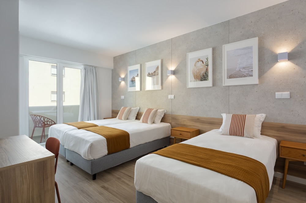 STANDARD, TRIPLE, 3 BEDS