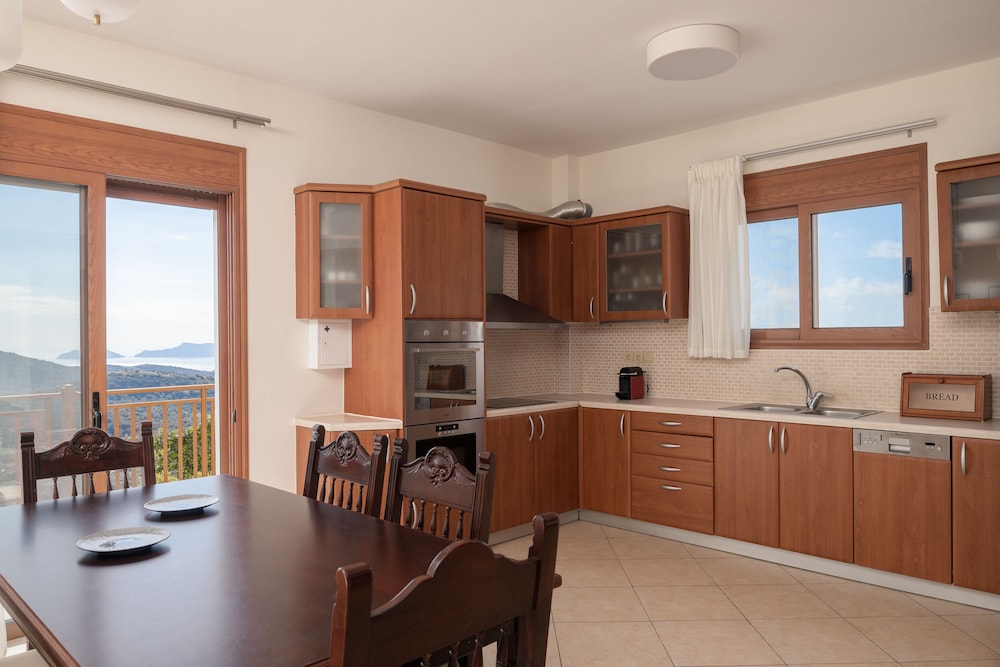 Villas Panagia 28/50