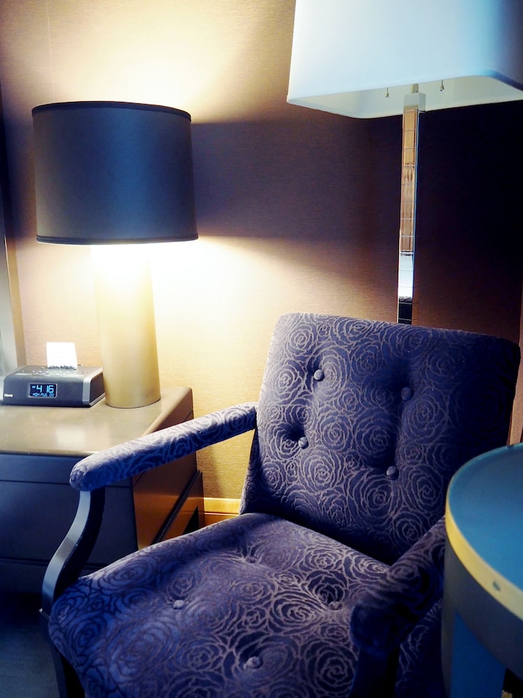 Four Seasons Resort Whistler 65/100