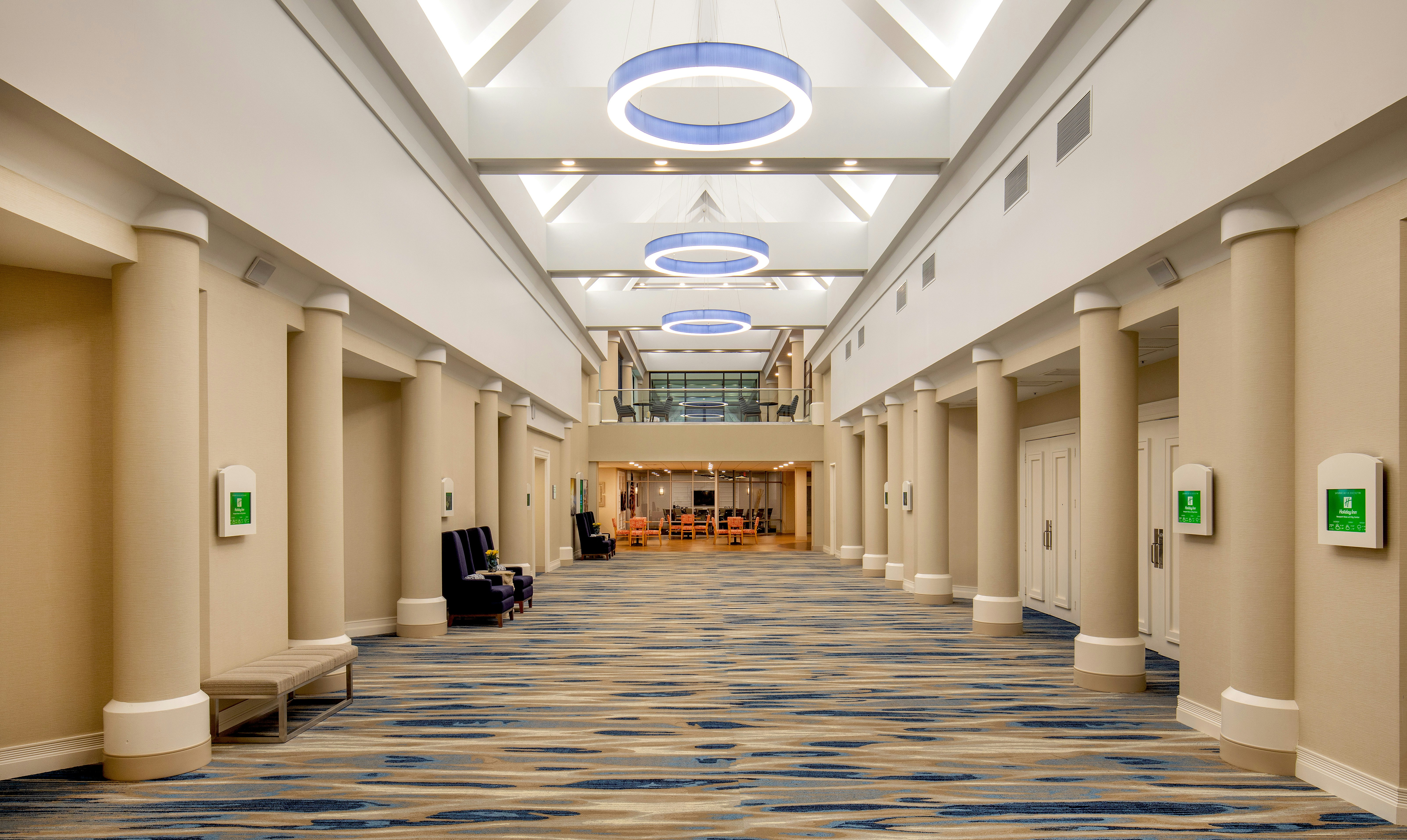 Holiday Inn Newport News - Hampton 10/24