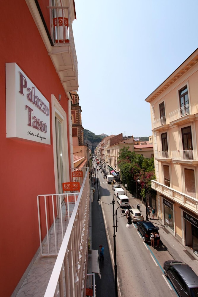 Palazzo Tasso photo2