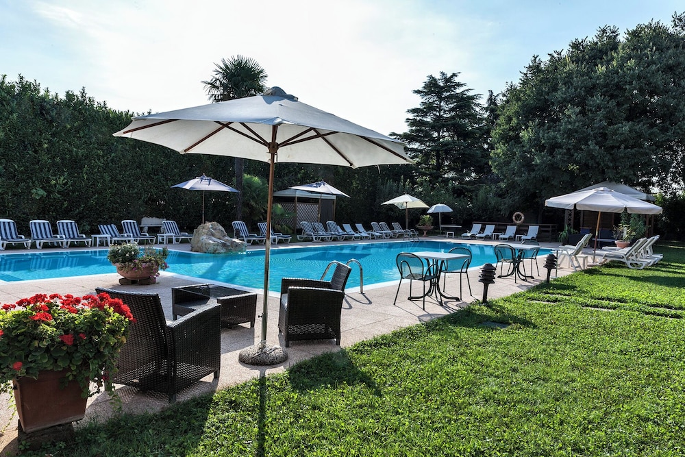 Hotel Saccardi Spa 40/48