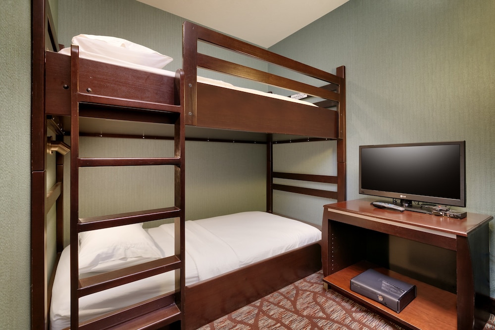 Holiday Inn Express Hotel And Suites Butte 16/46