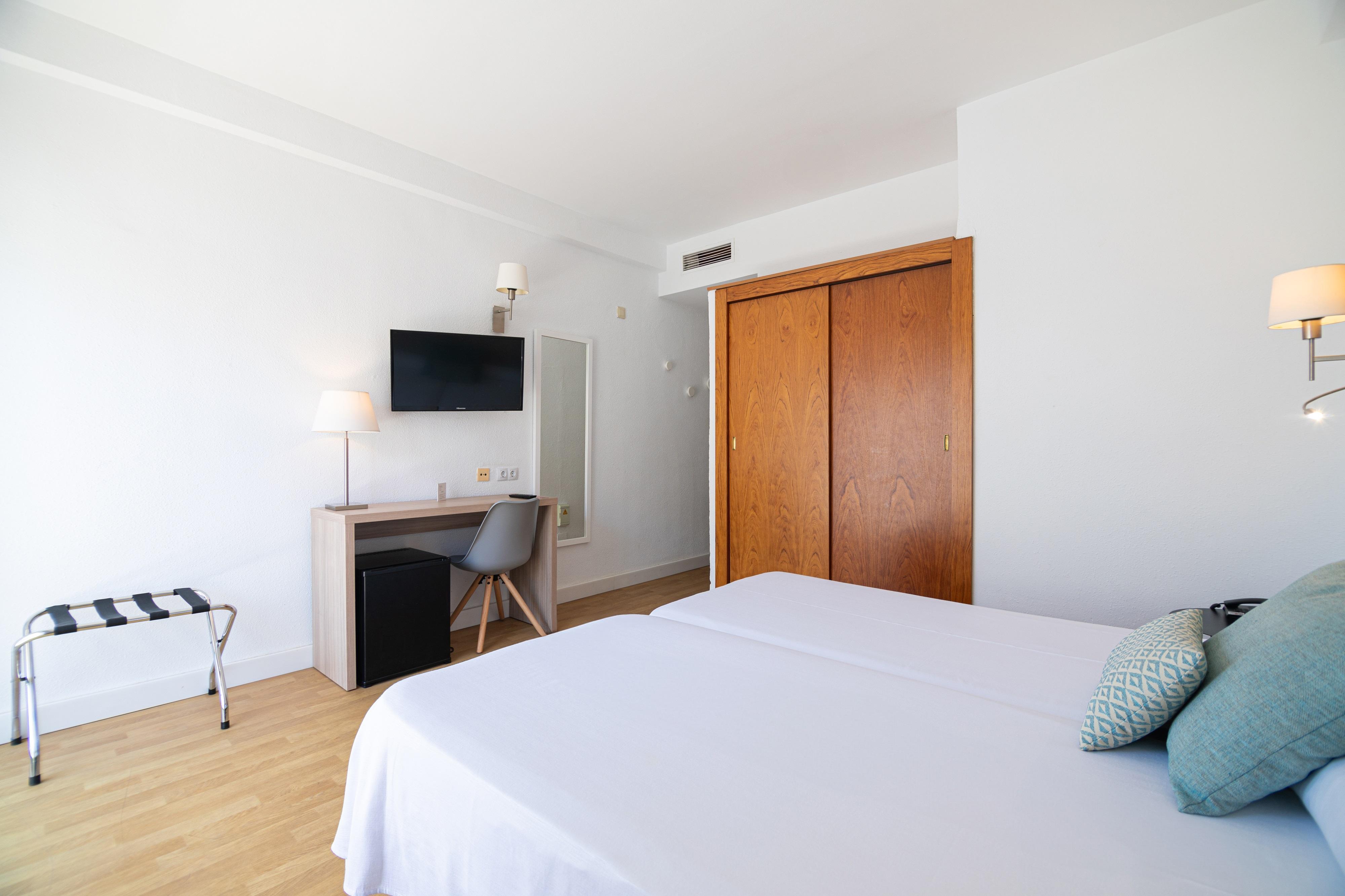 Standard, Single, Balcony or Terrace