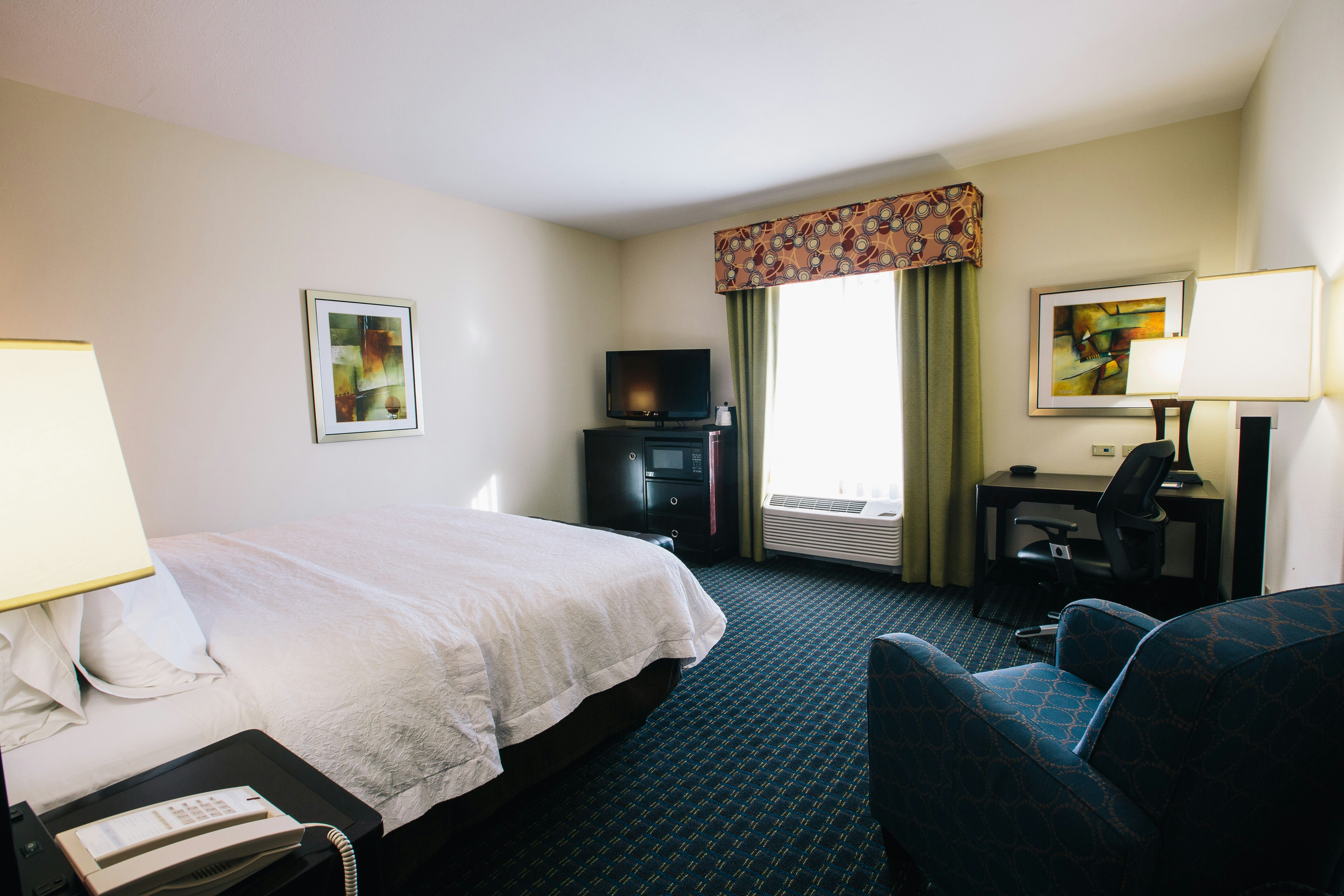 Hampton Inn Suites Effingham 28/63