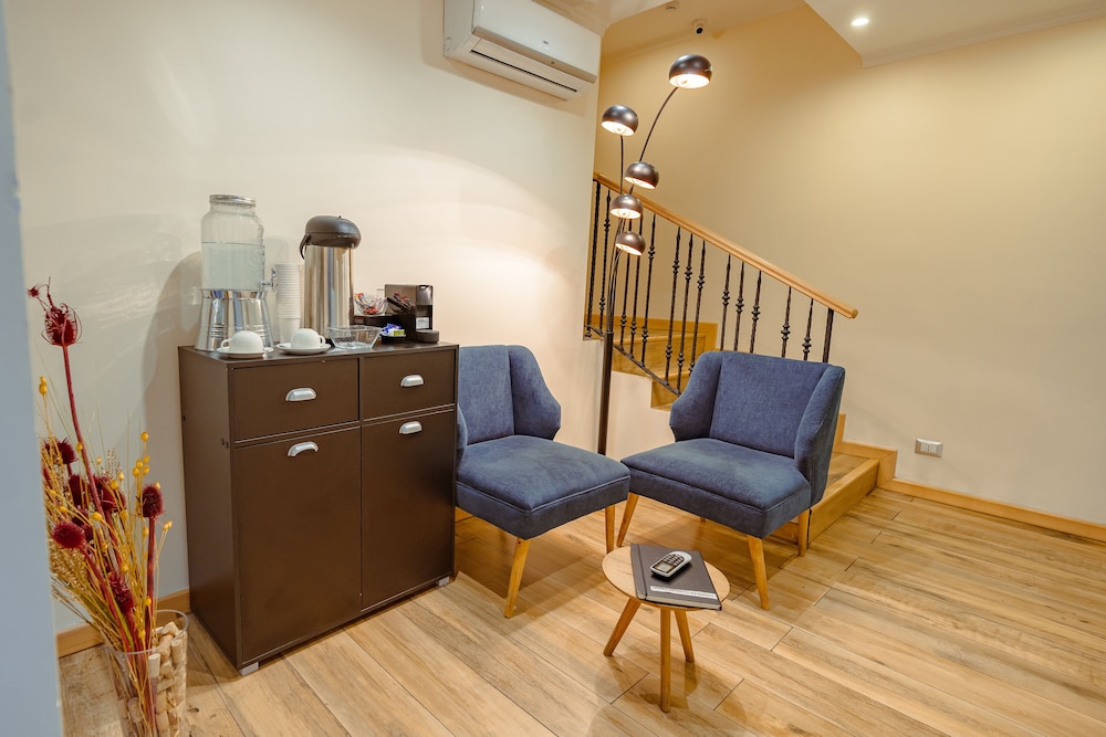 Tagle Hotel Boutique 40/64