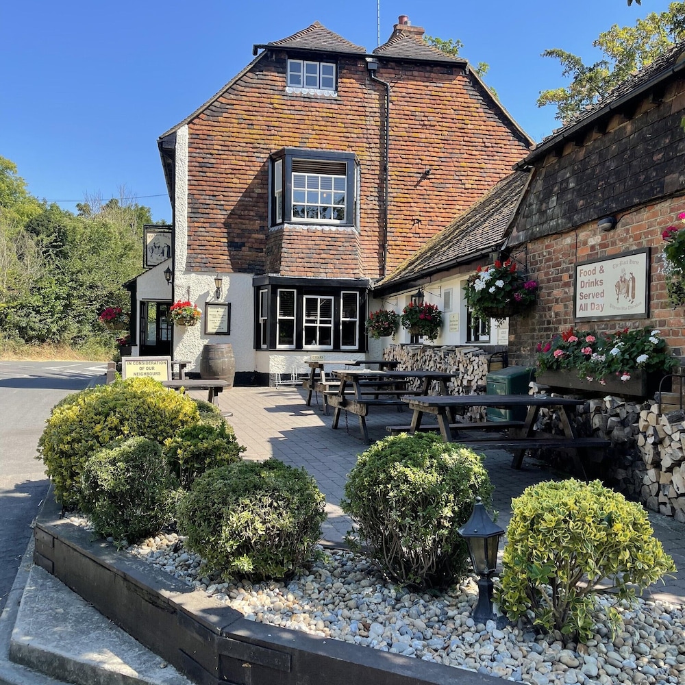 The Black Horse Inn 57/60