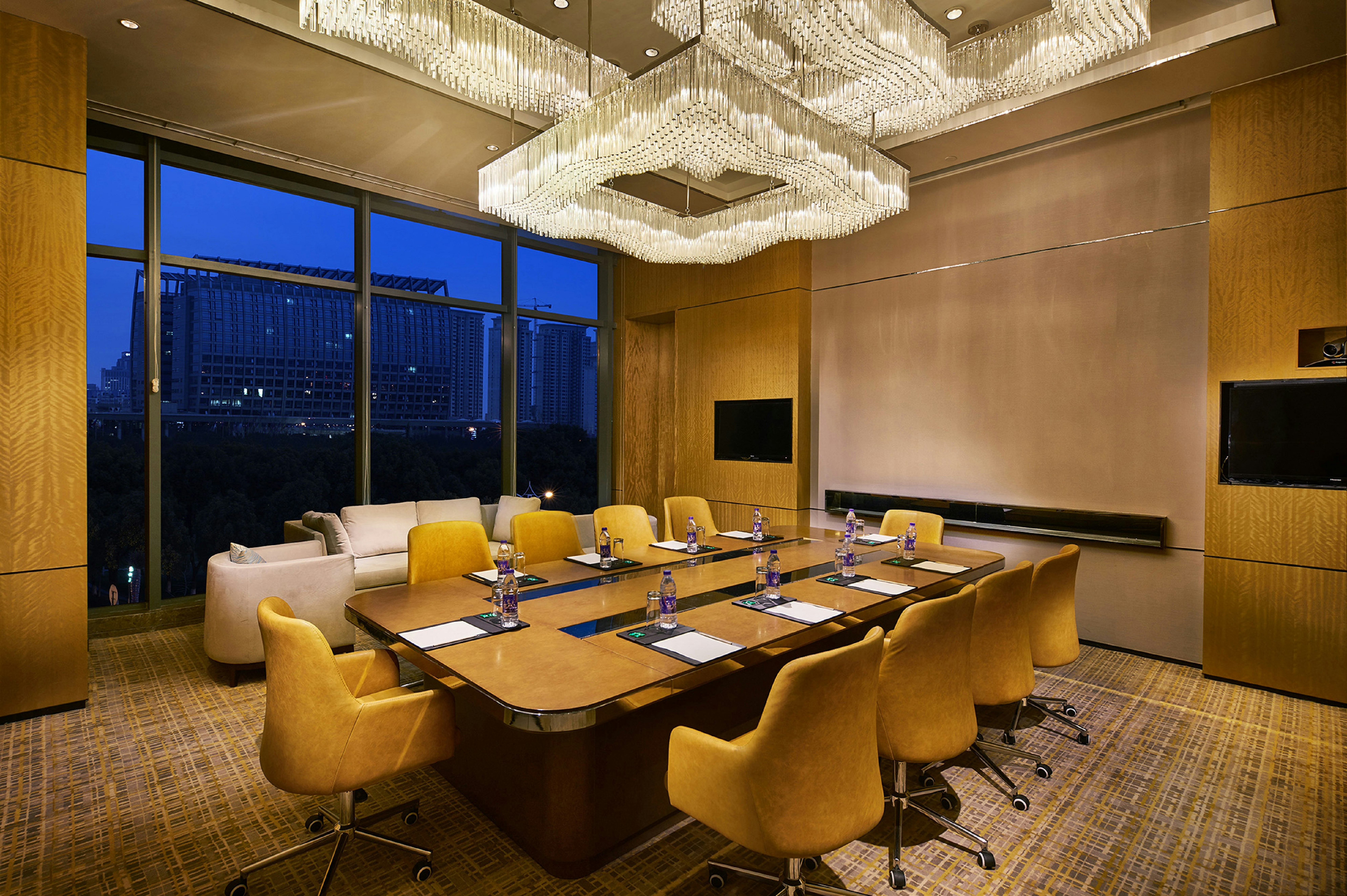DoubleTree by Hilton Ningbo Beilun 49/58