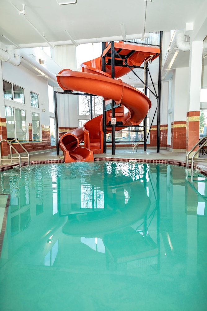 Service Plus Inns and Suites Calgary 30/56