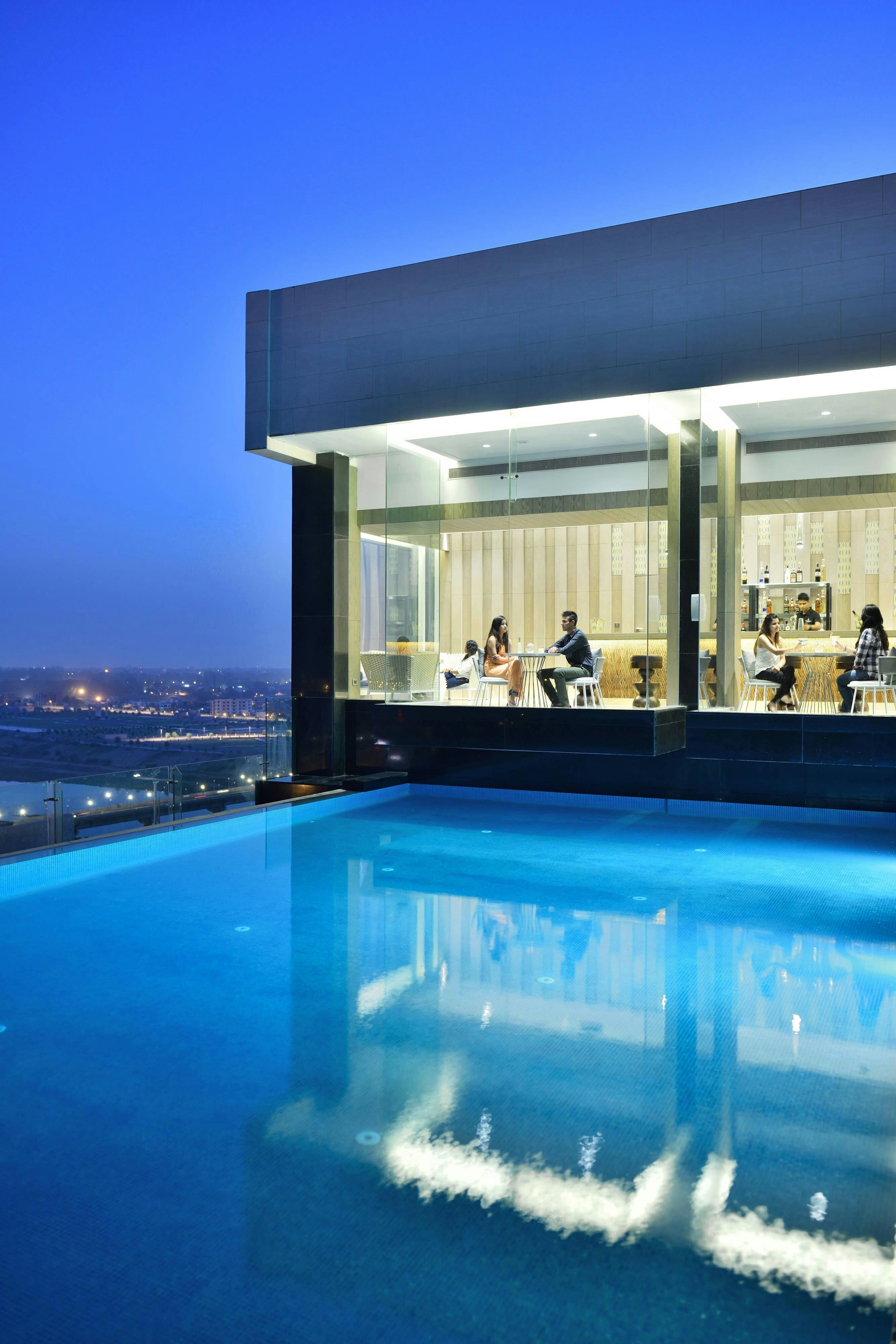Renaissance Lucknow Hotel 4/65