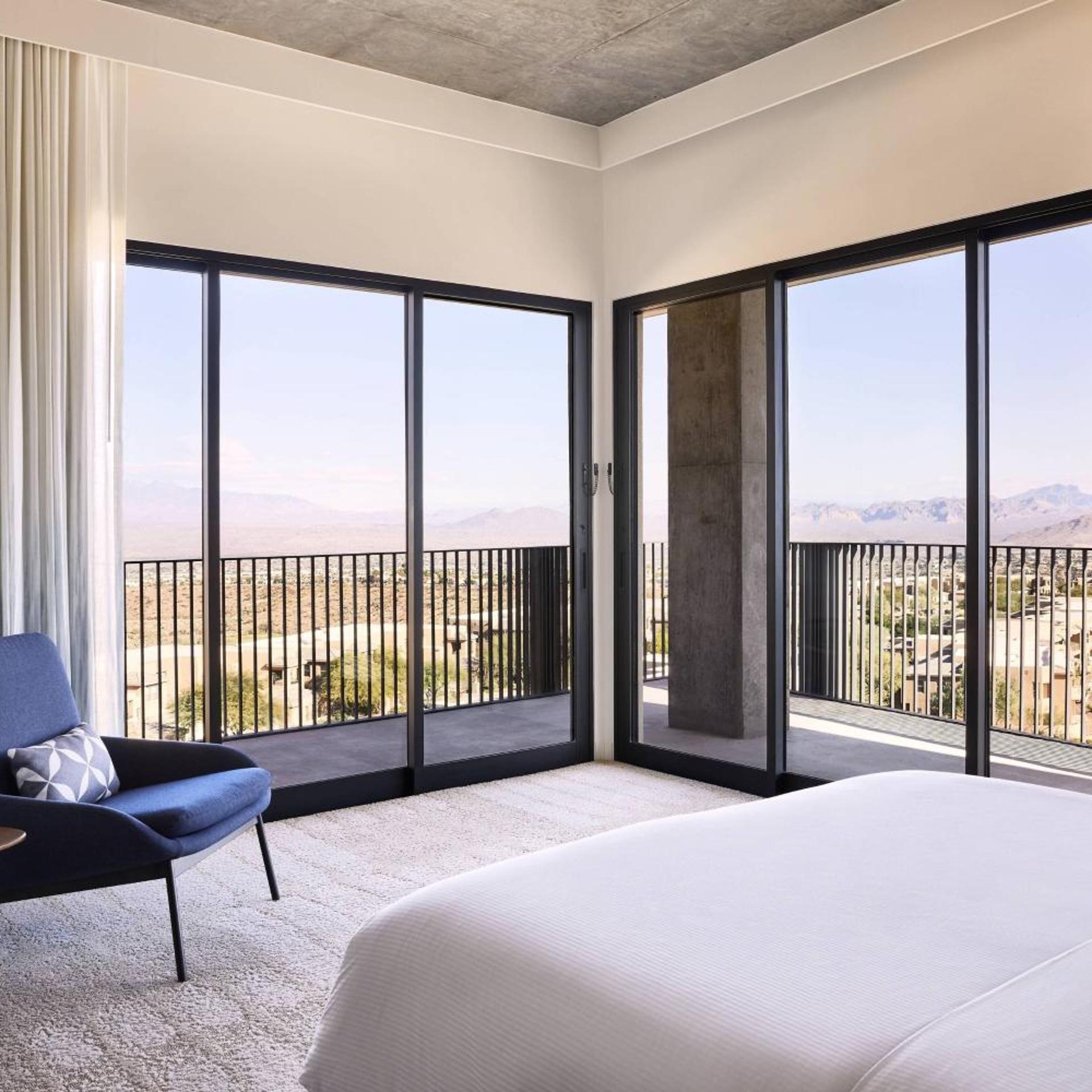 1 Bedroom, Sky, Suite, King Bed, Corner