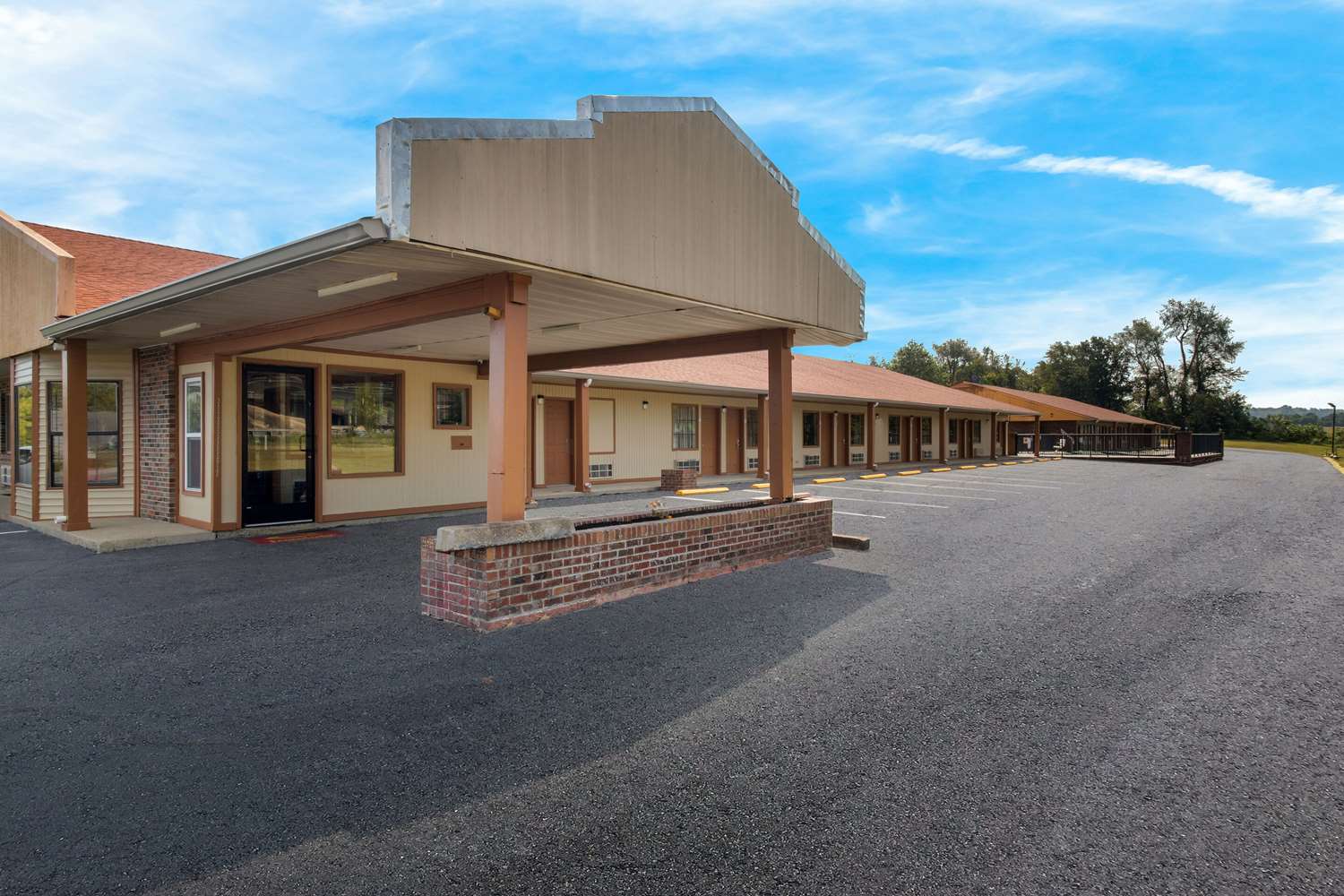 Econo Lodge Cornersville I-65 40/46