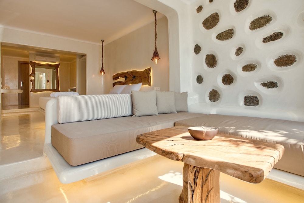 Villa Elina Suites And More 11/46