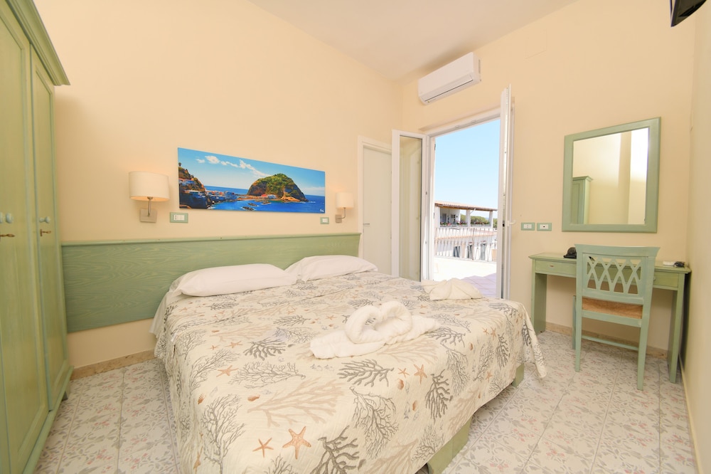 Albergo Atlantic 8/25