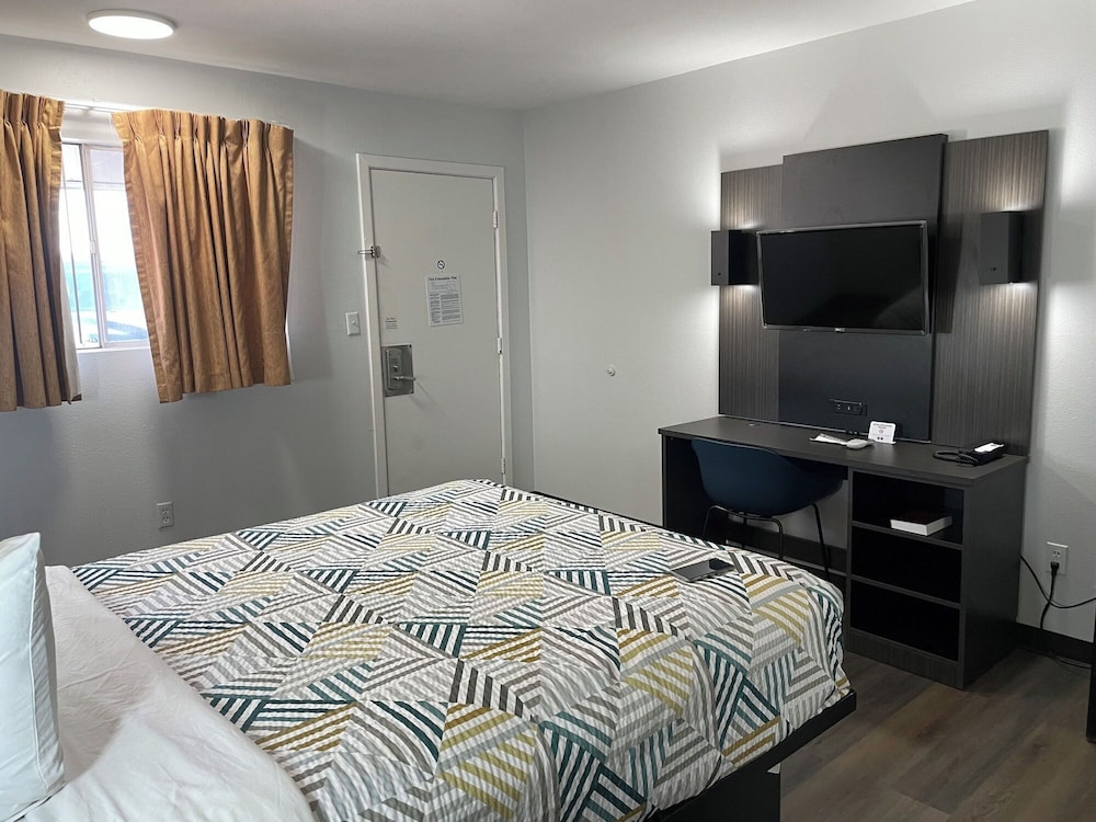 Motel6 Artesia, NM 12/25