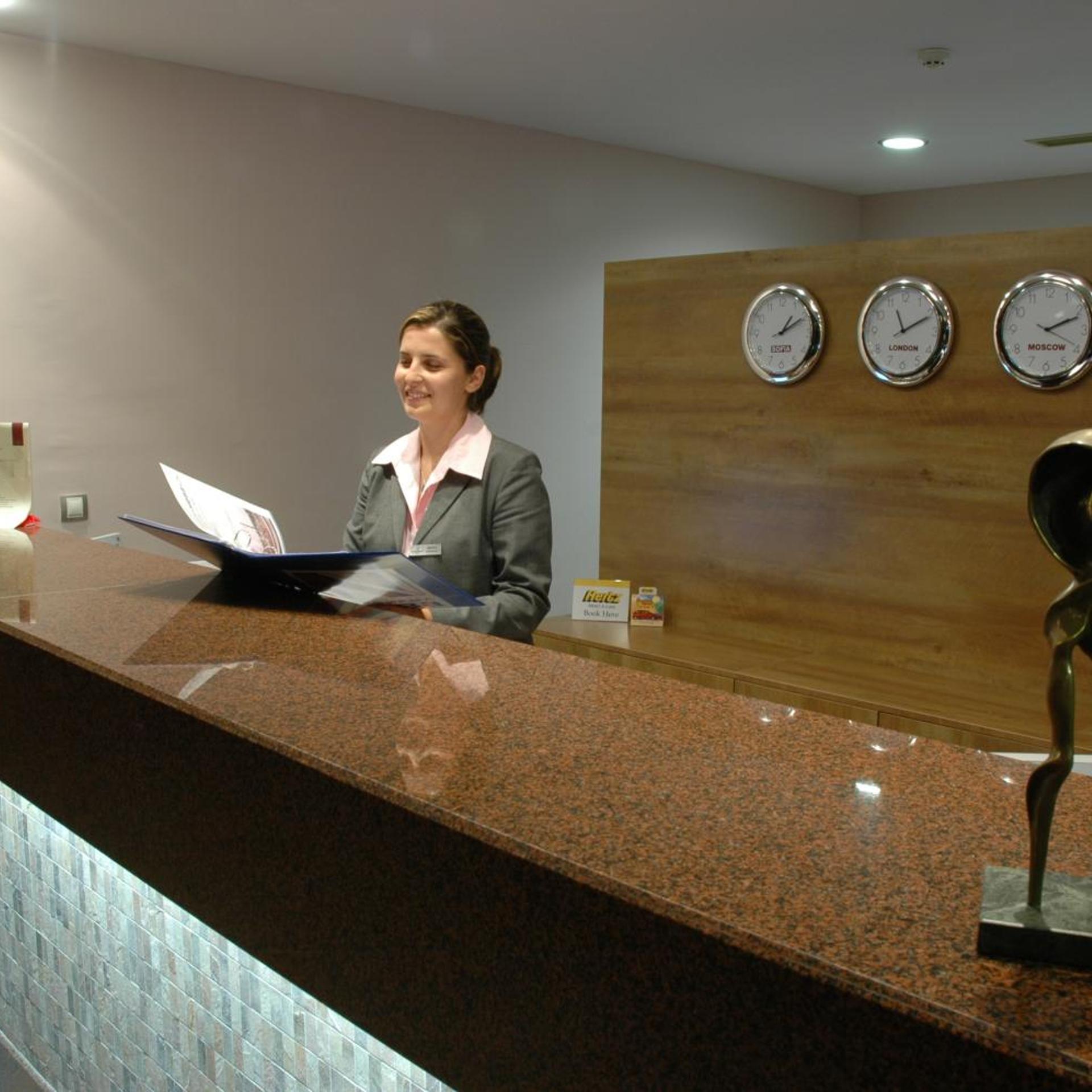Jeravi Hotel 11/56