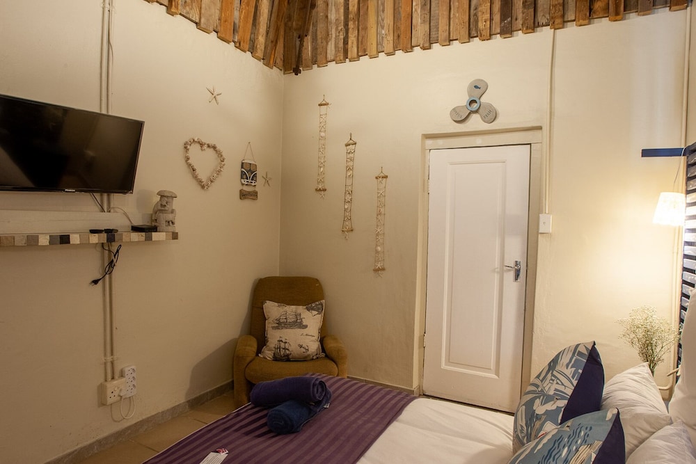 Bedrock Guest Studios 46/50