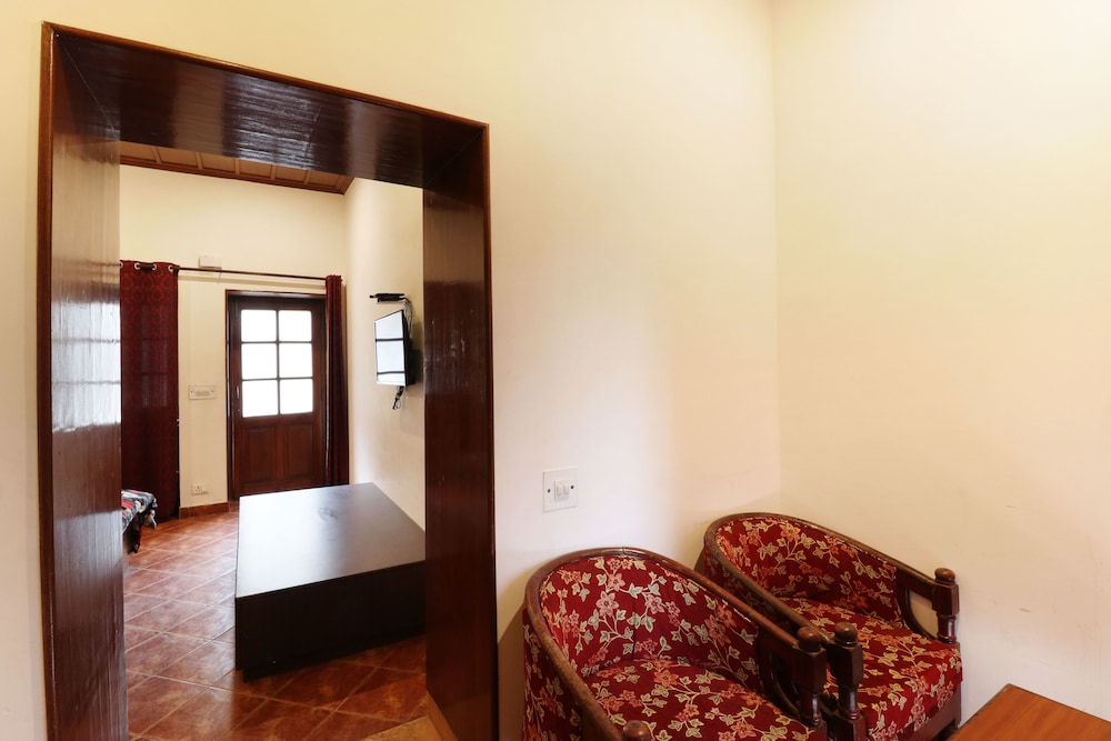 HOTEL HIMALAYAN CLUB 25/48