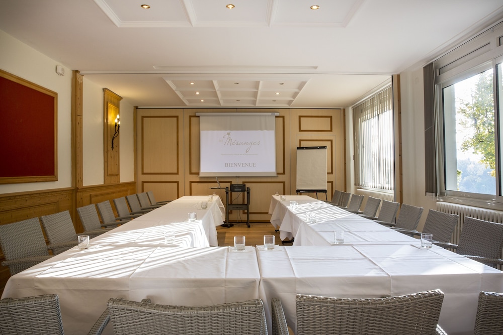 Hotel Les Mesanges 34/48