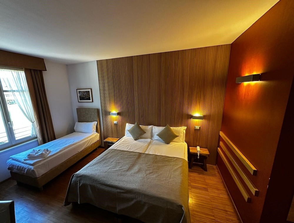 Hotel Cortese 16/60
