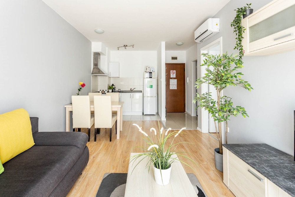 Maple Tree Apartments 38/46