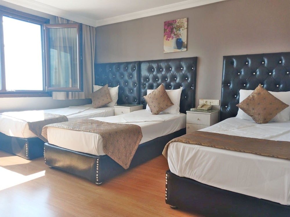 Sureyya Hotel 13/50