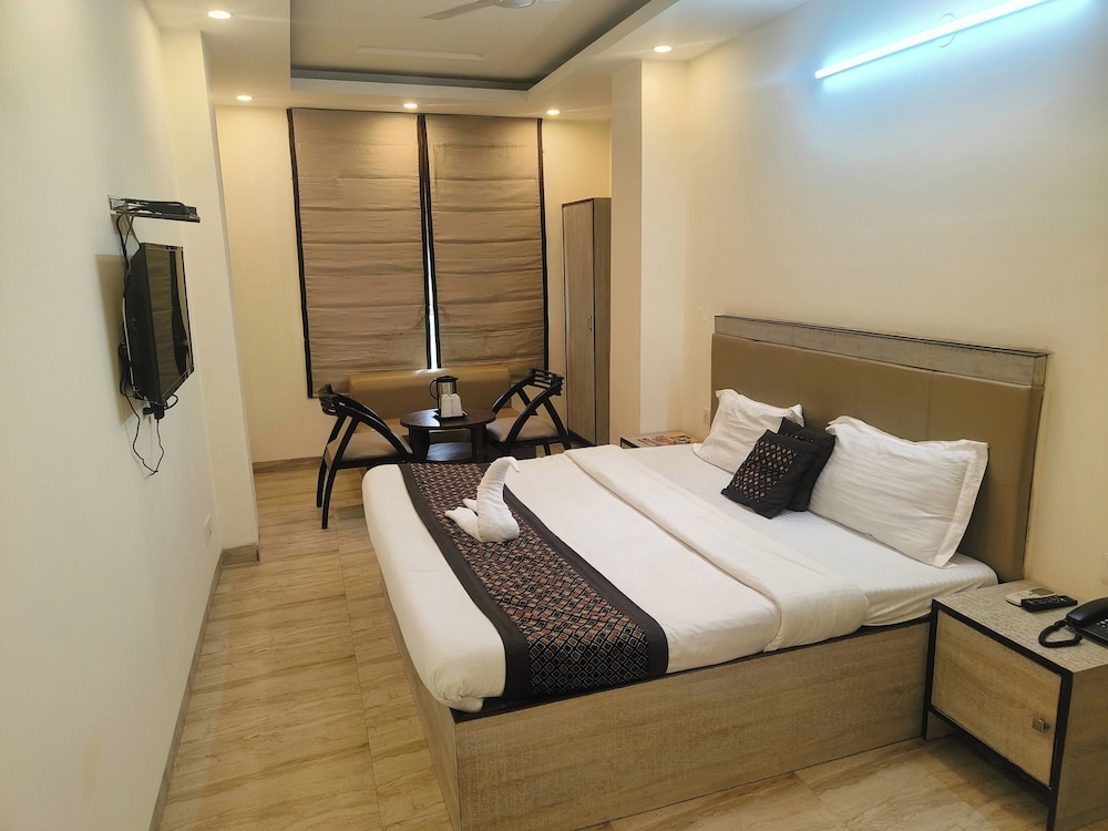 Hotel Grace At Karol Bagh 18/45