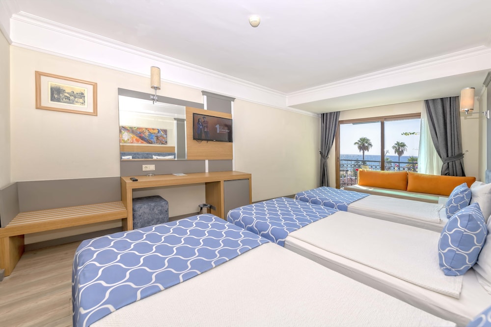 Standard, Single, Double Bed, Land View, Sofa