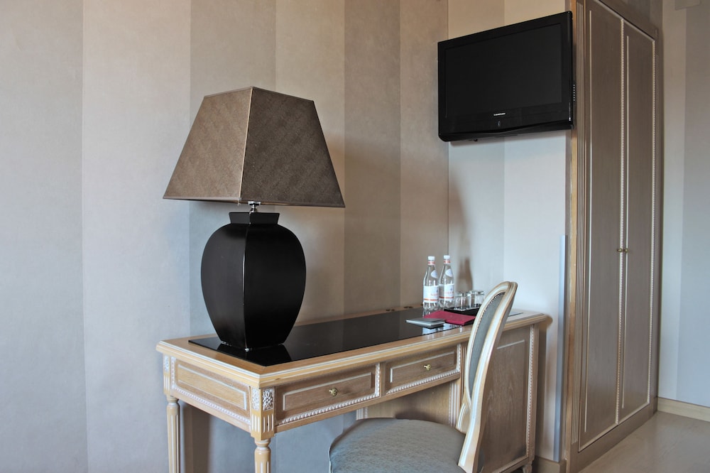 C-Hotels Ambasciatori 60/68