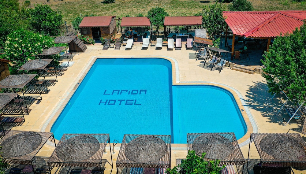 Lapida Garden Hotel 30/48