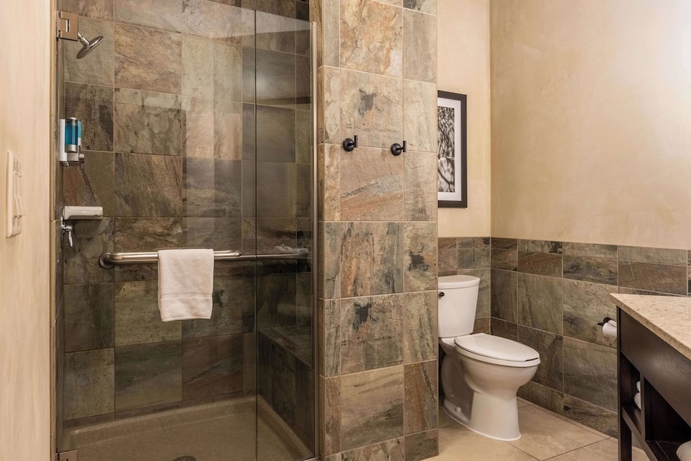 Drury Plaza Hotel In Santa Fe 50/50