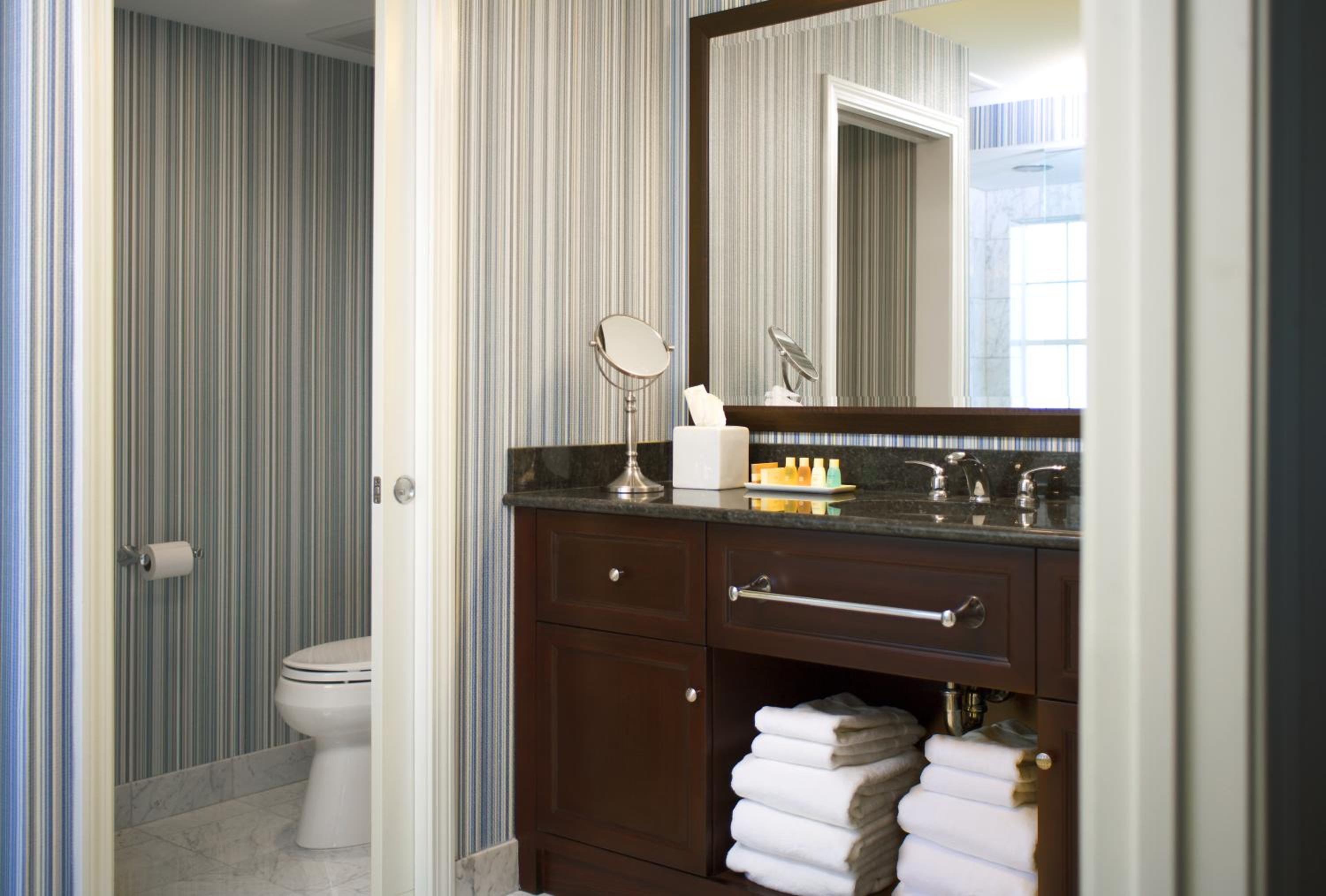 2 Bedrooms, Suite, 2 King Beds, Sofa, Newport Beach Hotel Suites 6/8