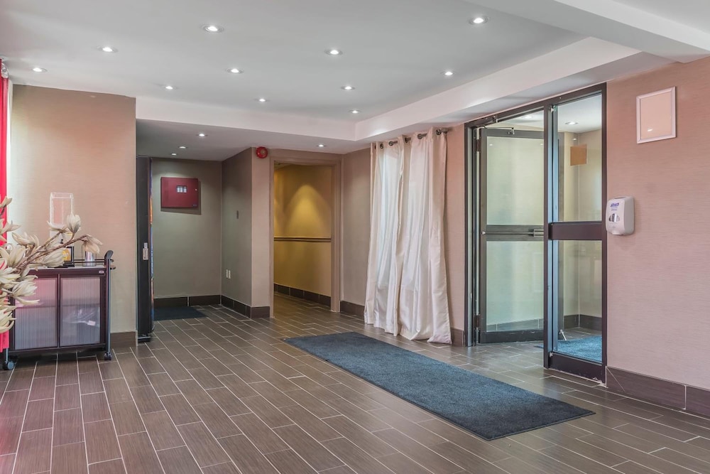 Ramada by Wyndham Kingston 23/50