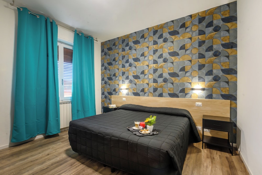 Classic, Queen Bed, Anna Siena Nord 6/10