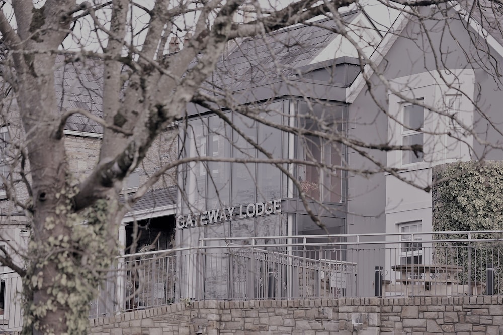 The Gateway Lodge Donegal 42/56