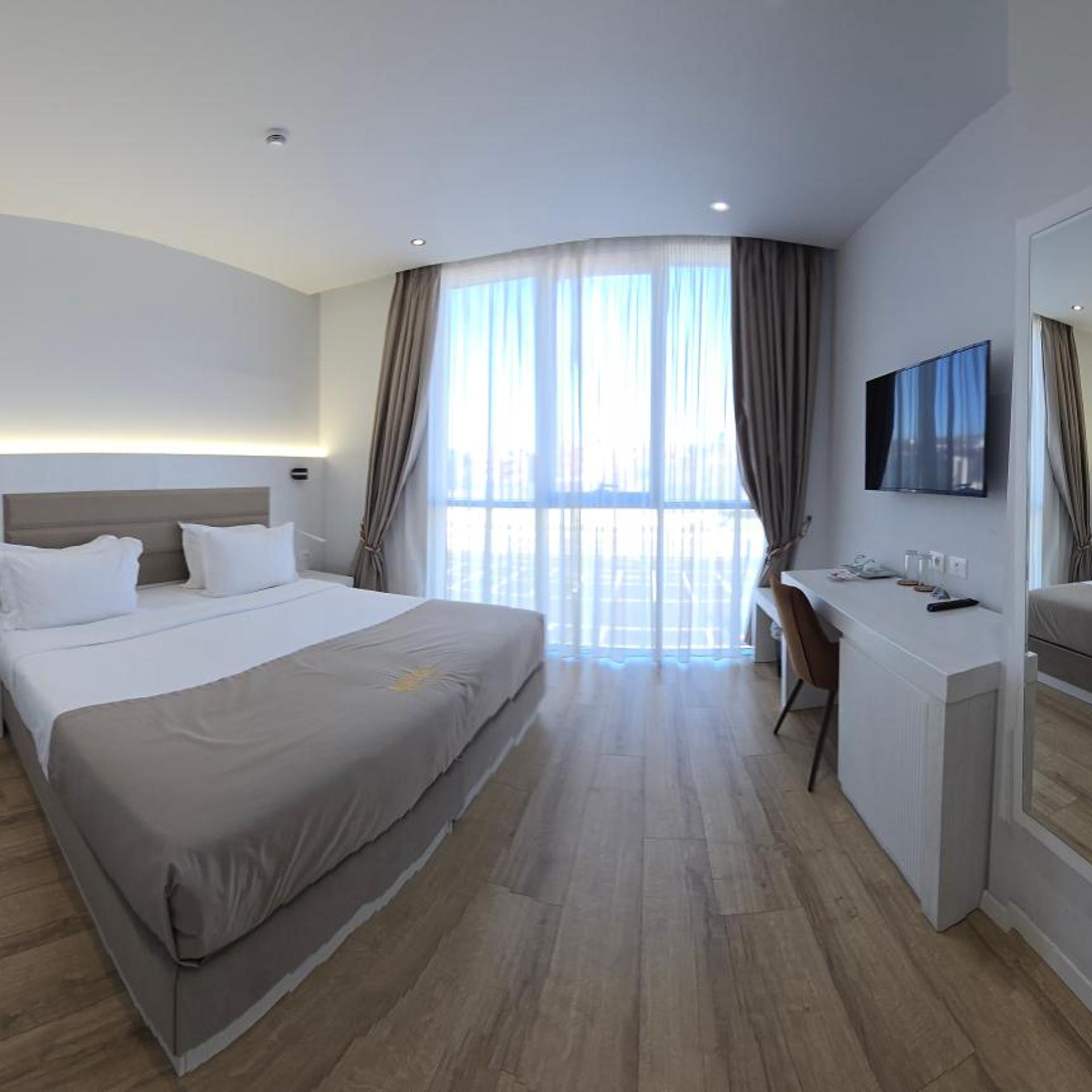 Metro Hotel Terminal 18/62