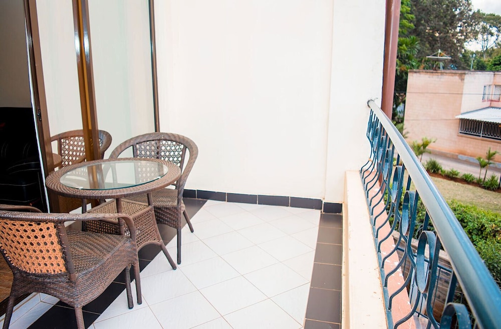 Vela Suites 5/33