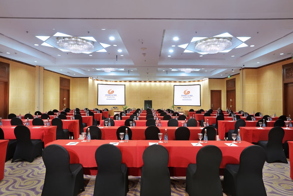 Hotel Grand Candi Semarang 66/71