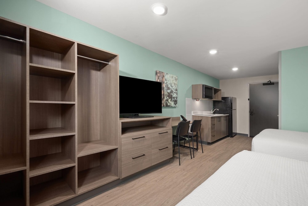 ECHO Suites Extended Stay by Wyndham Johnson City Medical CR 56/69