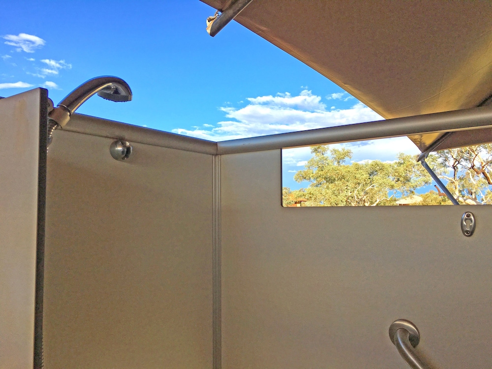 KARIJINI ECO RETREAT. 5/63