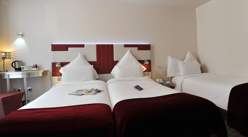 Mercure Paris Opera Faubourg Montmartre 24/71