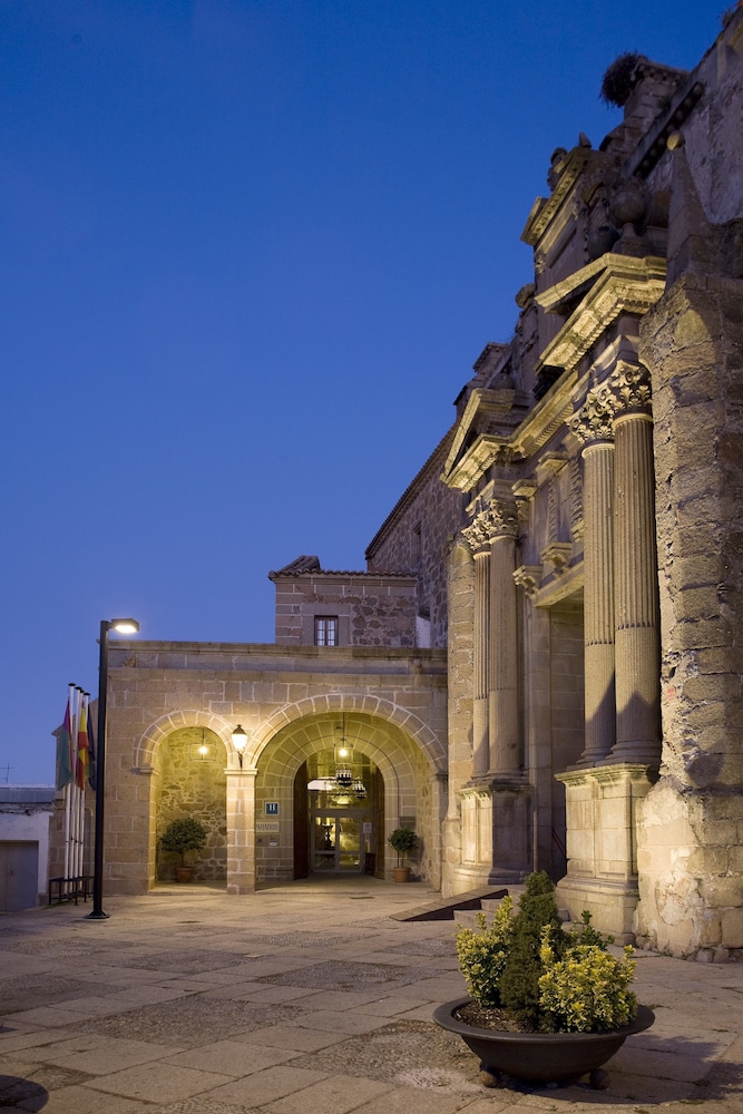 Parador de Plasencia 2/65