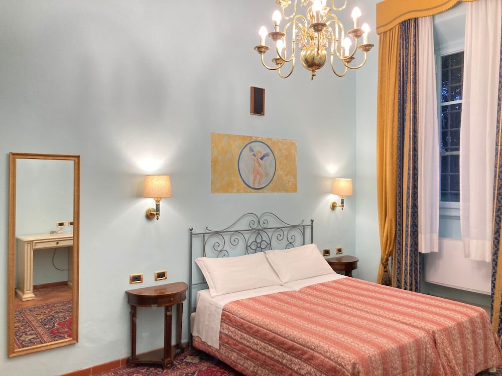Fantastic Garden Hotel 12/50